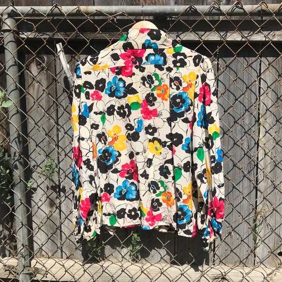 ⛔️SOLD⛔️Vintage Floral Bow-Neck Silk Blouse - Picture 4 of 7